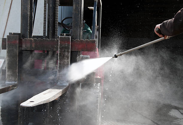 Professional Pressure Washing Services in North Utica, IL